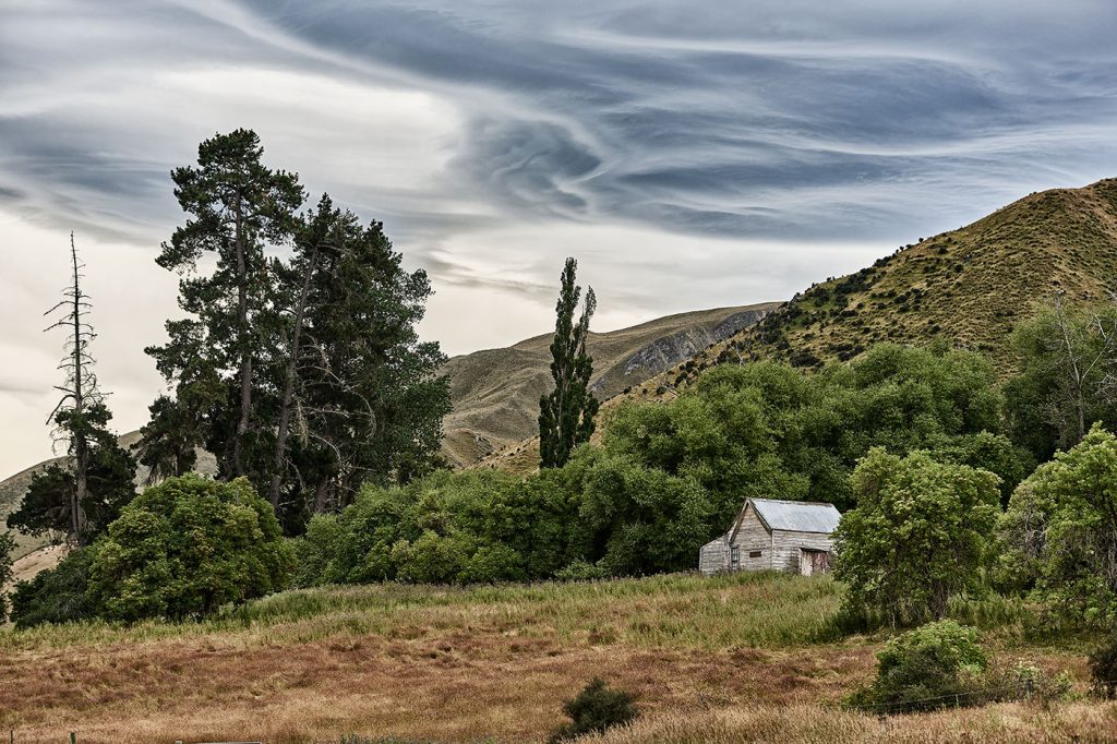 Old Cottage Crown Range