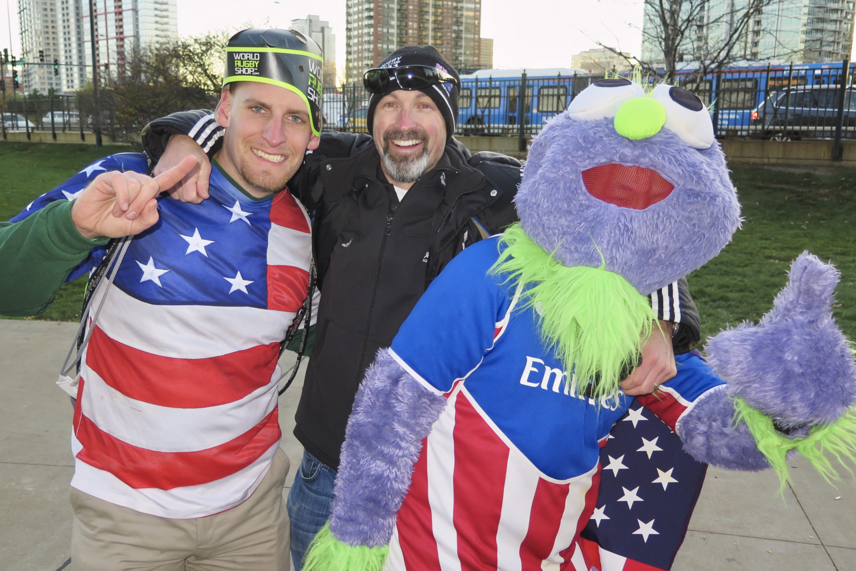 Kiwi meets Elmo and friend